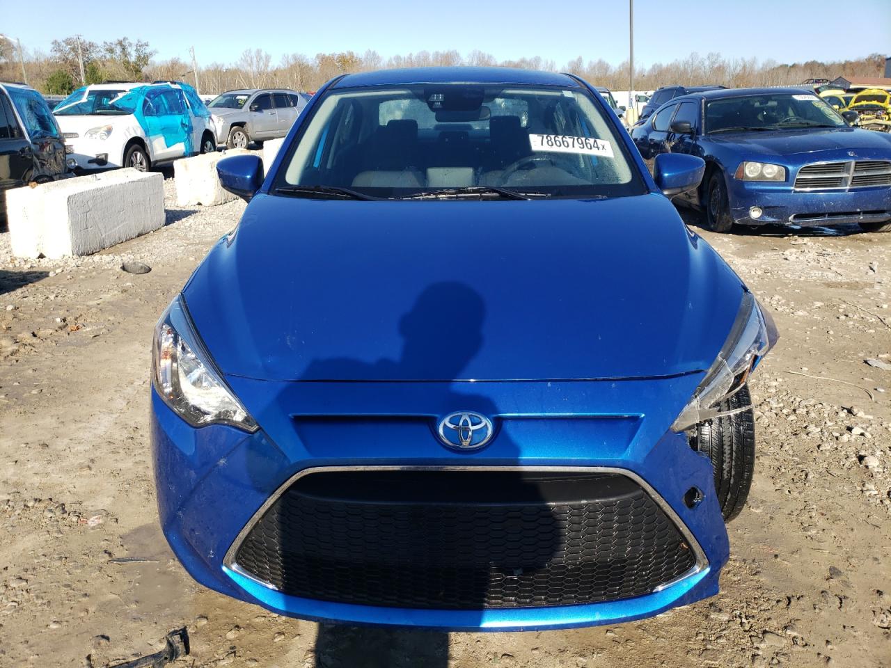 2020 Toyota Yaris VIN 3MYDLBYV9LY714919 Copart auction photo, front end / side damage thumbnail 5
