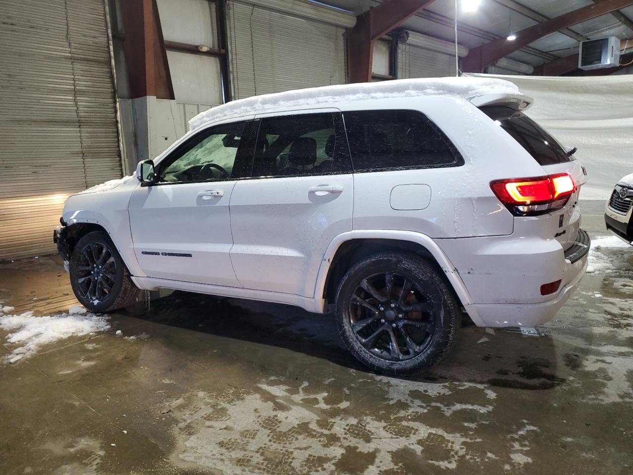 2020 Jeep Grand Cherokee VIN 1C4RJFAG4LC292404 Copart auction photo, front end / rear end damage thumbnail 2