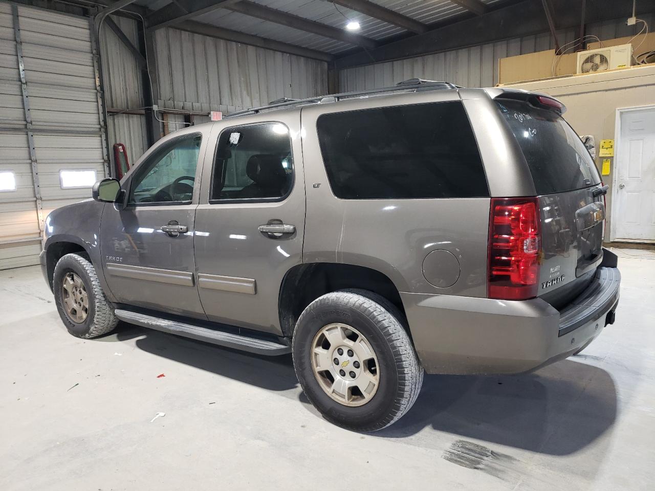 2014 Chevrolet Tahoe VIN 1GNSCBE08ER204706 Copart auction photo, minor dent/scratches damage thumbnail 2