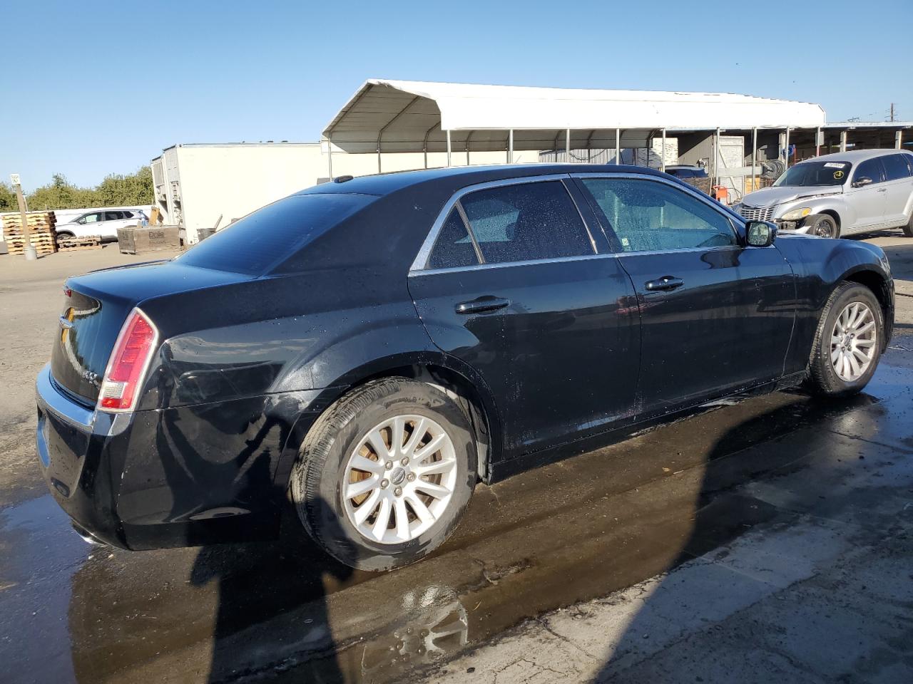 2014 Chrysler 300 VIN 2C3CCAAG6EH235712 Copart auction photo, vandalism damage thumbnail 3