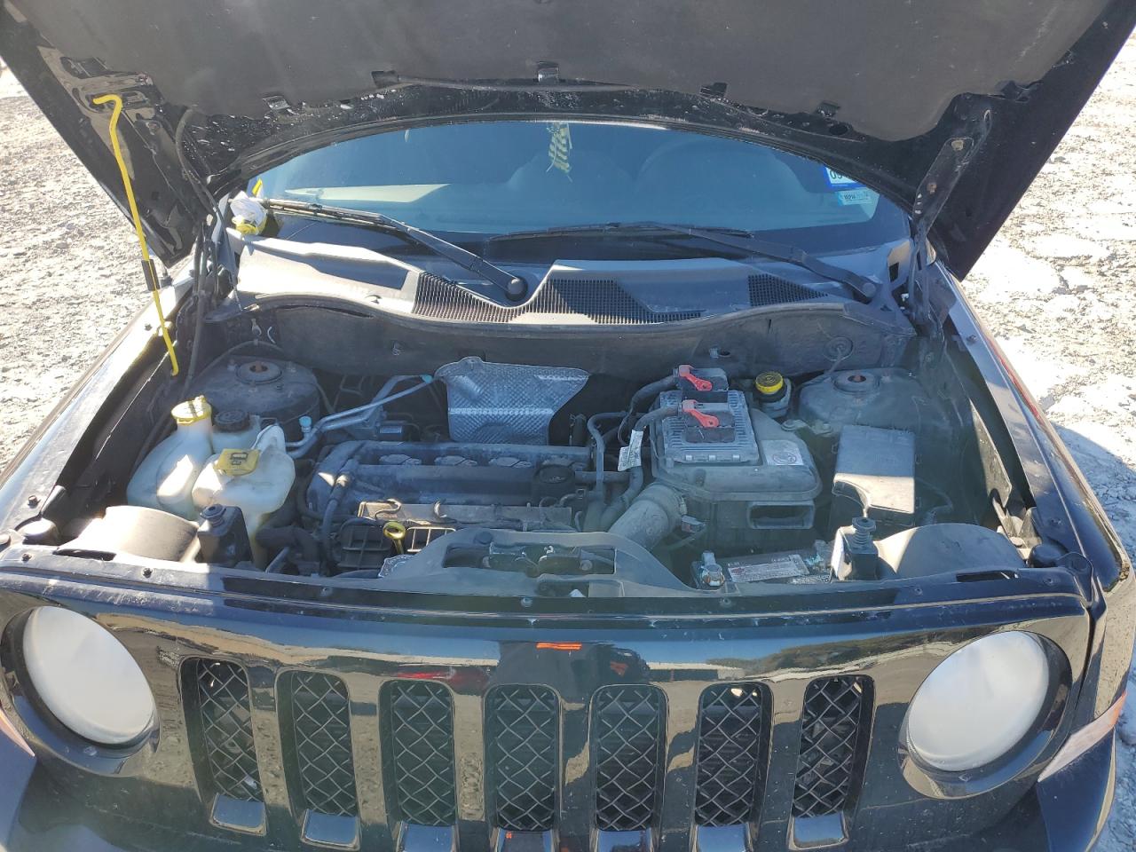 2016 Jeep Liberty (Patriot) VIN 1C4NJPBA4GD710331 Copart auction photo, front end / rear end damage thumbnail 13