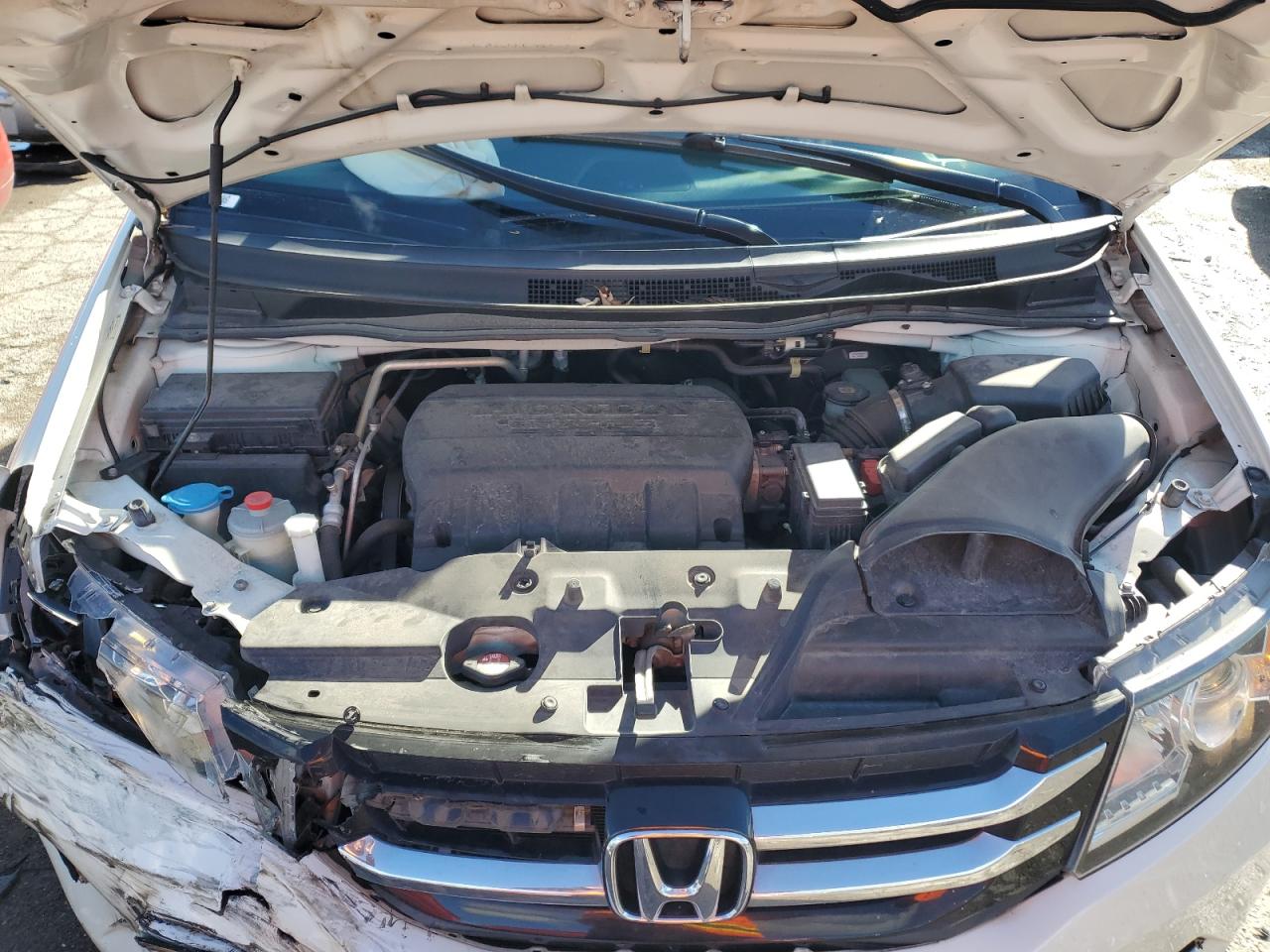 2016 Honda Odyssey VIN 5FNRL5H60GB101779 Copart auction photo, front end / minor dent/scratches damage thumbnail 11