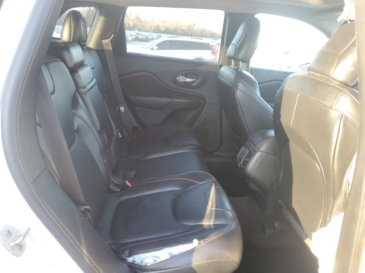 2015 Jeep Cherokee VIN 1C4PJMBS2FW527237 Copart auction photo, front end / side damage thumbnail 11