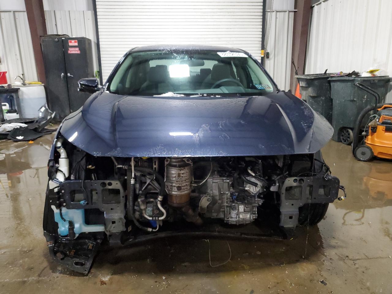 2017 Honda Civic VIN 19XFC2F71HE213883 Copart auction photo, front end damage thumbnail 5