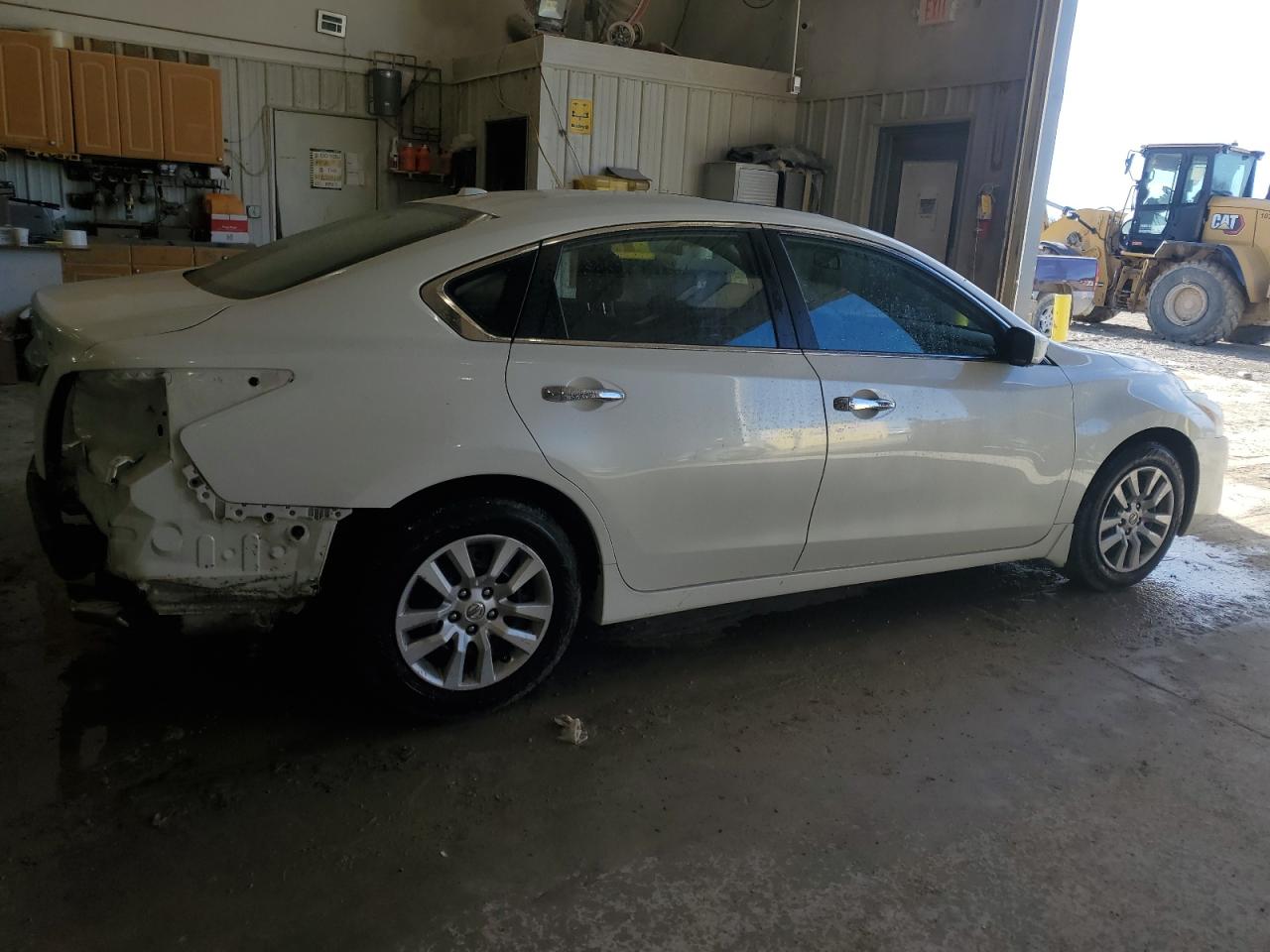 2015 Nissan Altima VIN 1N4AL3AP1FC165156 Copart auction photo, rear end damage thumbnail 3