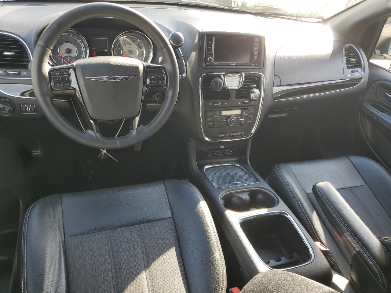 2014 Chrysler Town & Country VIN 2C4RC1HG3ER132656 Copart auction photo, front end damage thumbnail 8
