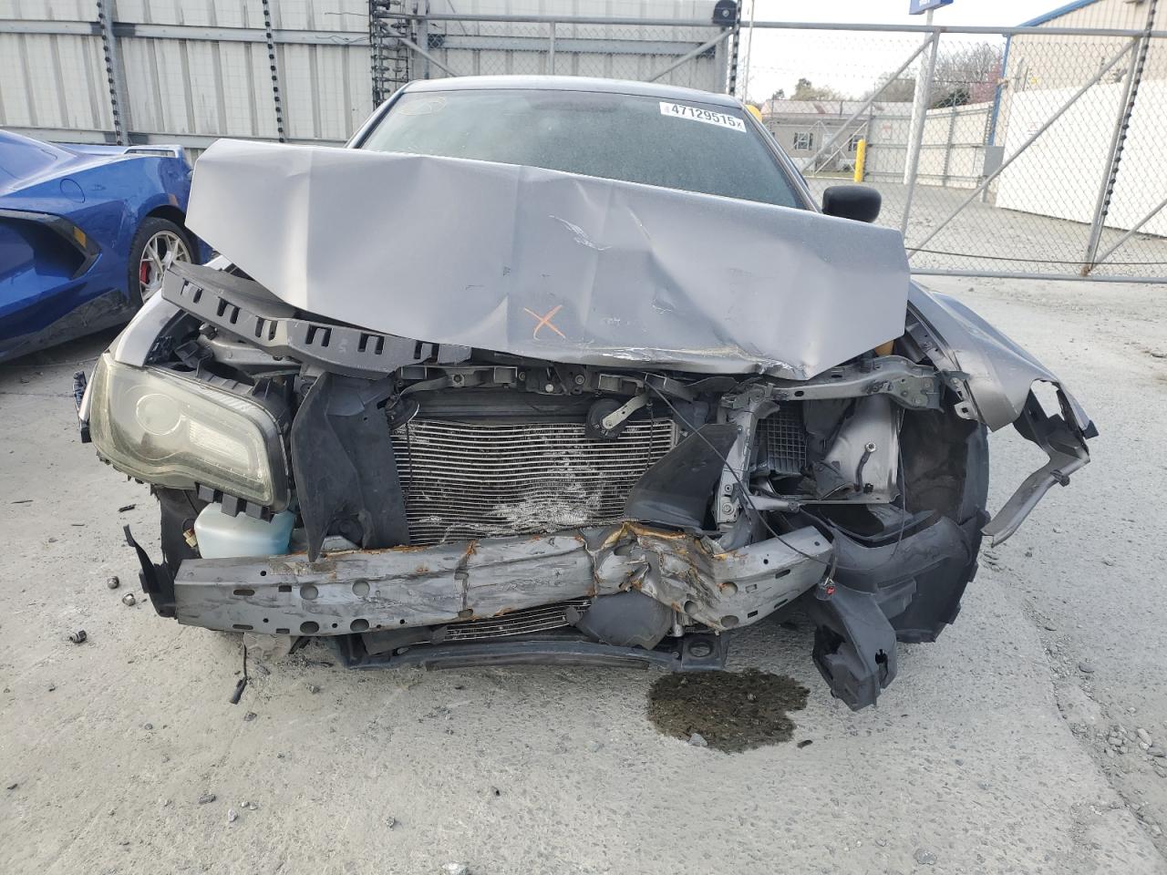 2011 Chrysler 300 VIN 2C3CA5CG7BH514950 Copart auction photo, front end / minor dent/scratches damage thumbnail 5