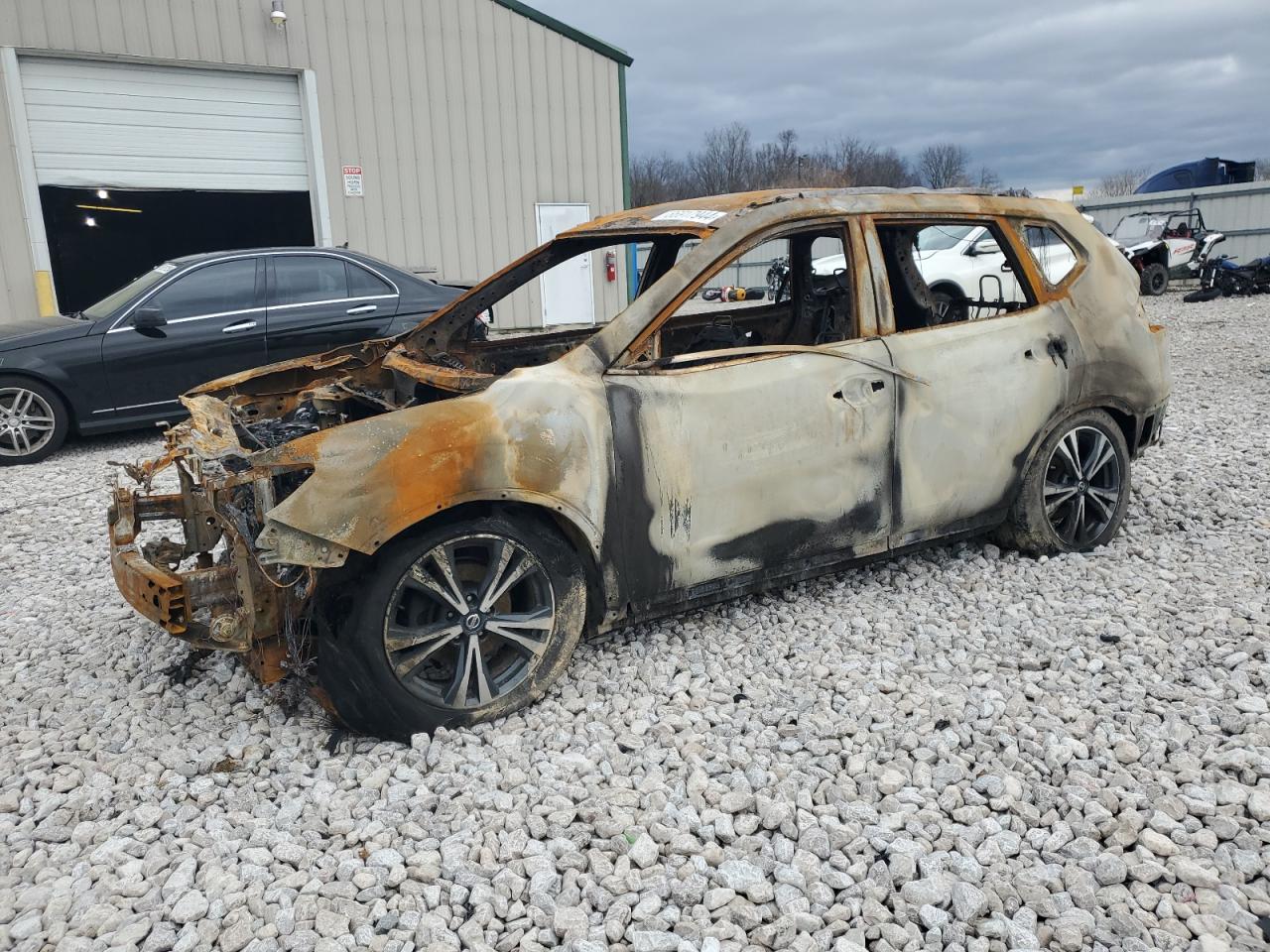 2017 Nissan Rogue VIN 5N1AT2MV0HC838841