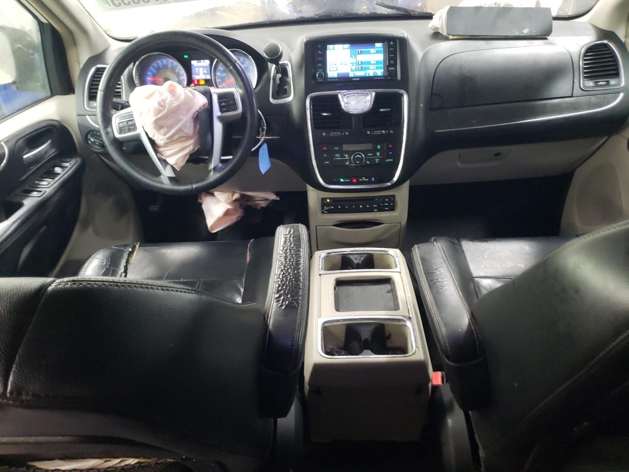 2011 Chrysler Town & Country VIN 2A4RR8DG0BR688197 Copart auction photo, front end damage thumbnail 8