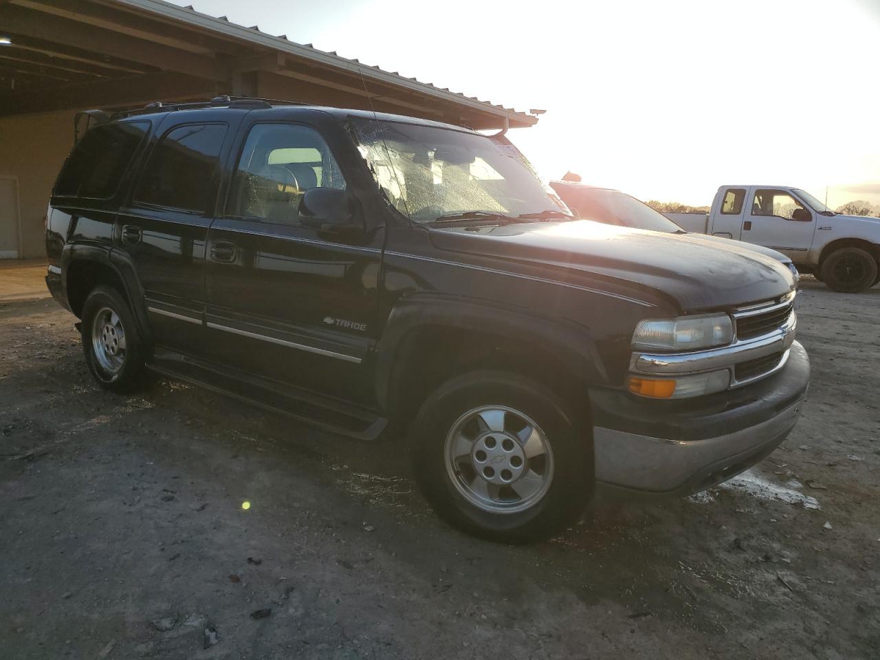 2003 Chevrolet Tahoe VIN 1GNEC13Z63J313606 Copart auction photo, rollover damage thumbnail 4