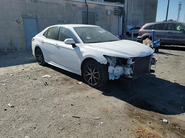 2022 Toyota Camry VIN 4T1G11AK2NU640921 Copart auction photo, front end / minor dent/scratches damage thumbnail 10