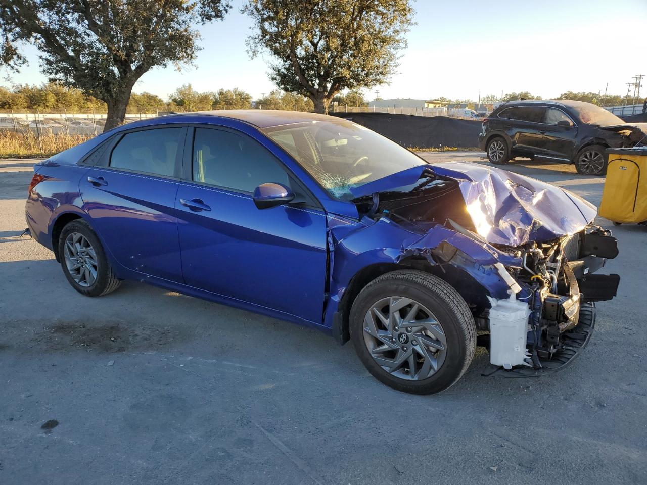2024 Hyundai Elantra VIN KMHLM4DG9RU719247 Copart auction photo, front end / side damage thumbnail 4