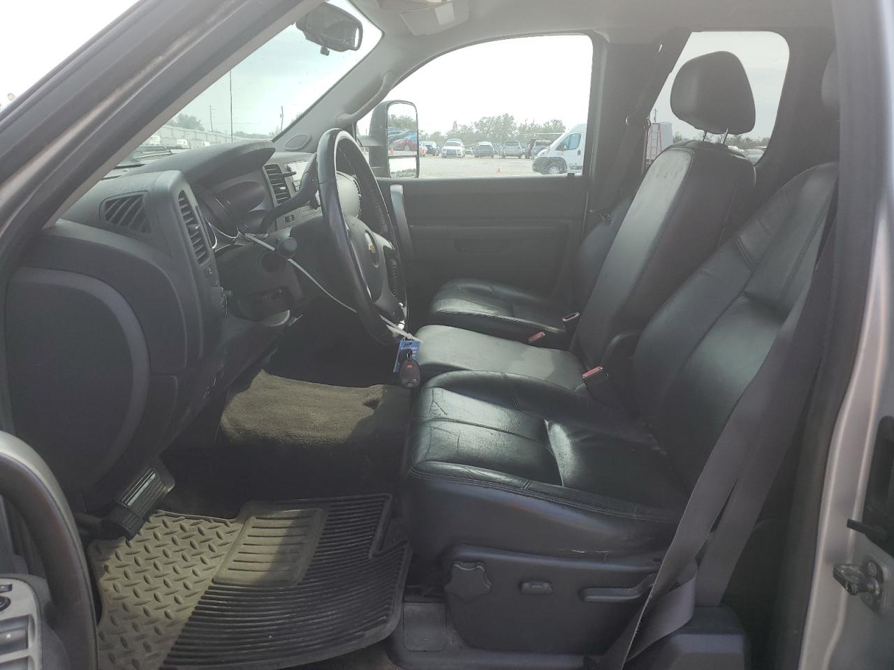 2011 Chevrolet Silverado VIN 1GCRKSE32BZ357436 Copart auction photo, front end / rear end damage thumbnail 7