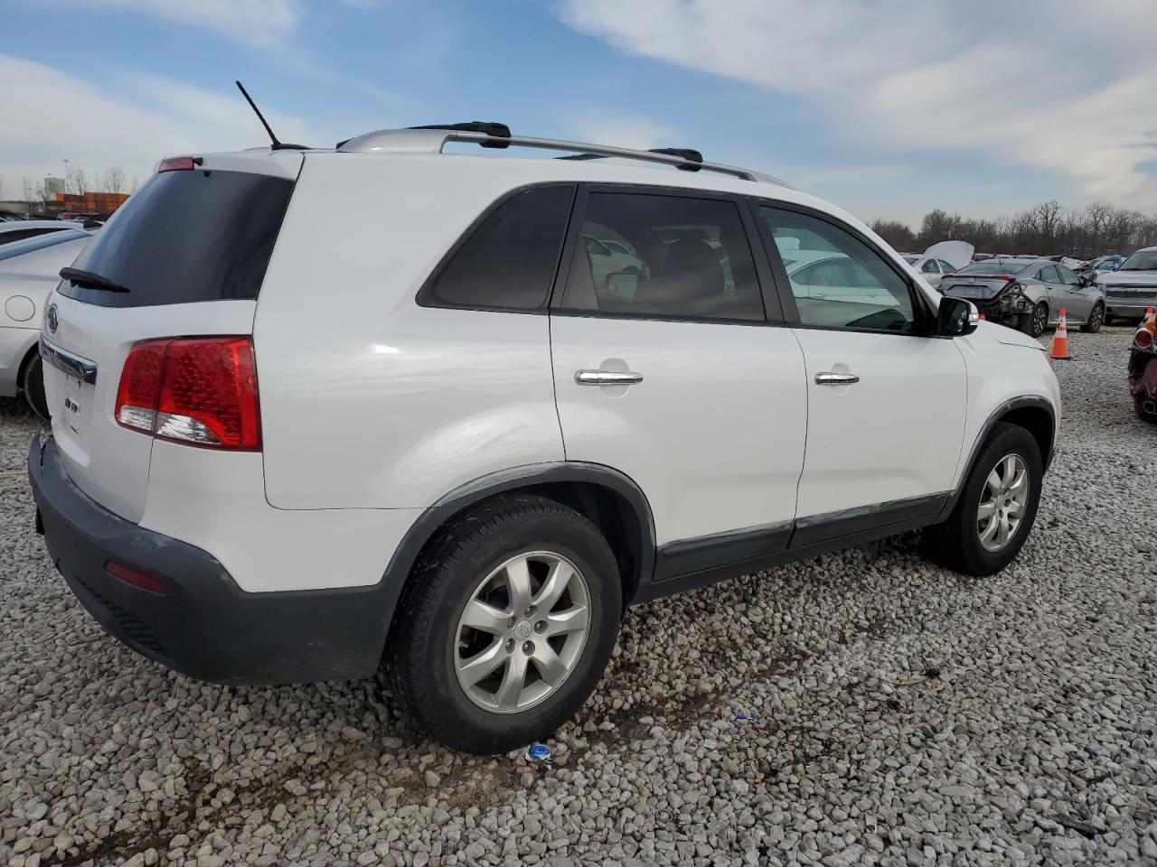 2011 KIA Sorento VIN 5XYKT4A14BG175380 Copart auction photo, rear end damage thumbnail 3