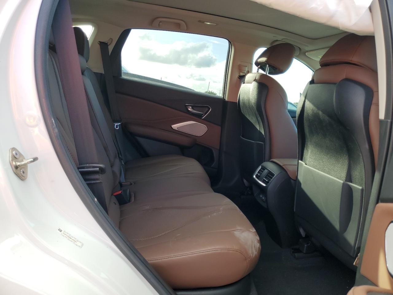 2021 Acura RDX VIN 5J8TC1H52ML003997 Copart auction photo, undercarriage / minor dent/scratches damage thumbnail 11