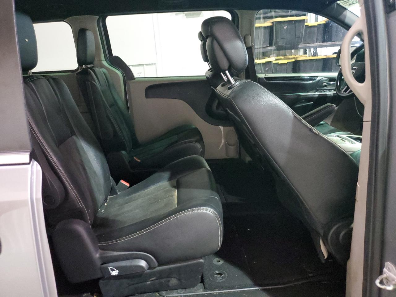 2020 Dodge Caravan VIN 2C4RDGCG8LR152678 Copart auction photo, mechanical / front end damage thumbnail 11