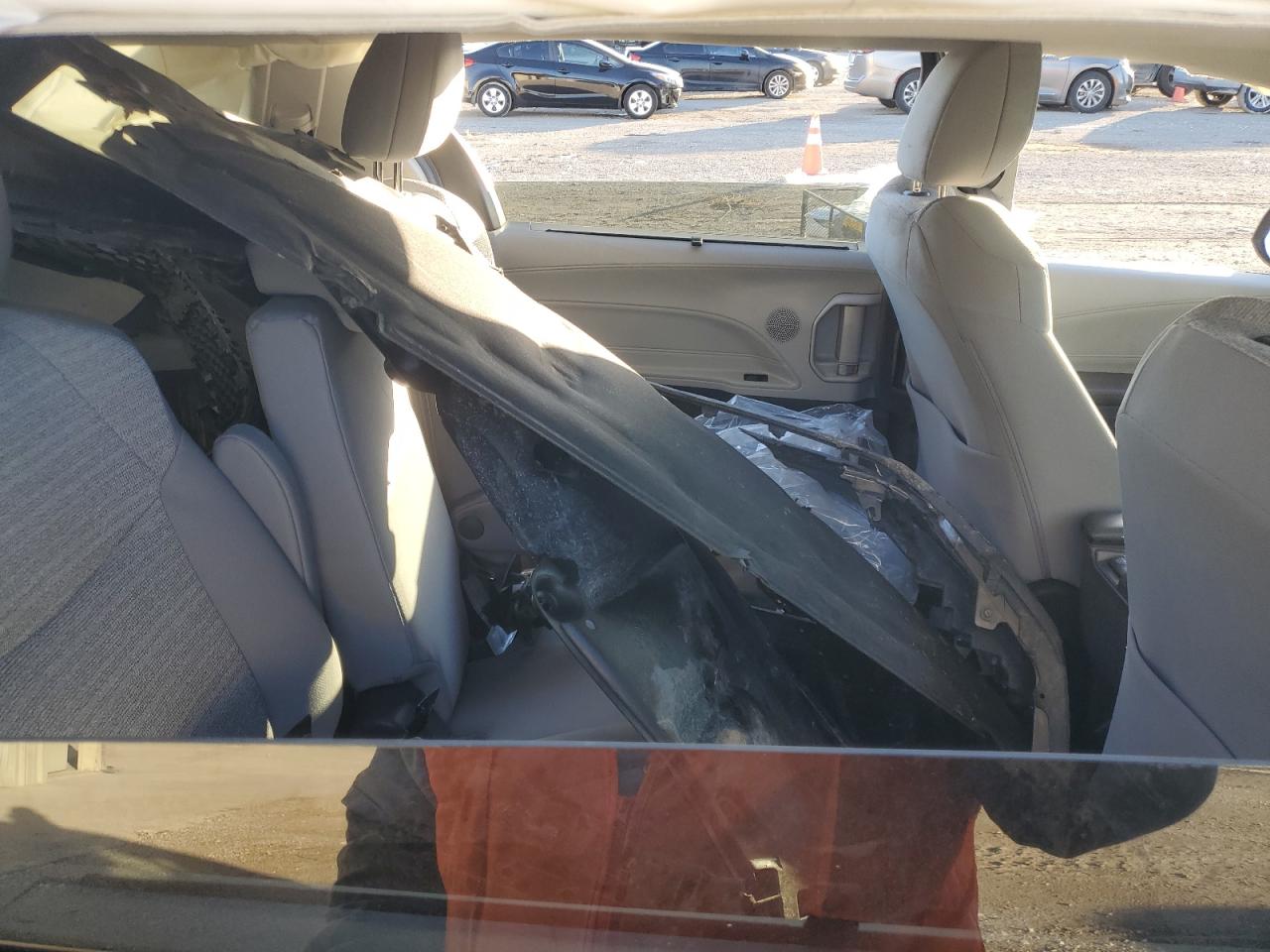 2022 Toyota Sienna VIN 5TDKRKEC1NS099431 Copart auction photo, all over damage thumbnail 11