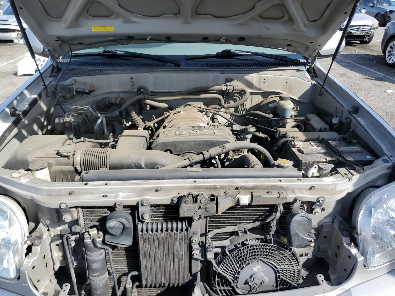 2004 Toyota Sequoia VIN 5TDZT34A44S227861 Copart auction photo, minor dent/scratches damage thumbnail 11
