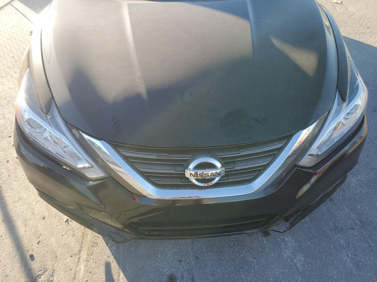 2018 Nissan Altima VIN 1N4AL3AP5JC168179 Copart auction photo, minor dent/scratches damage thumbnail 11