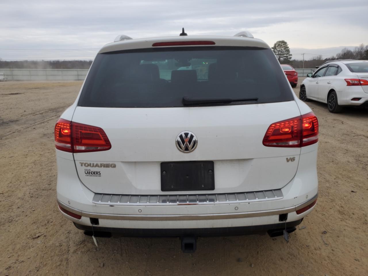 2017 Volkswagen Touareg VIN WVGRF7BP8HD005035 Copart auction photo, front end / side damage thumbnail 6