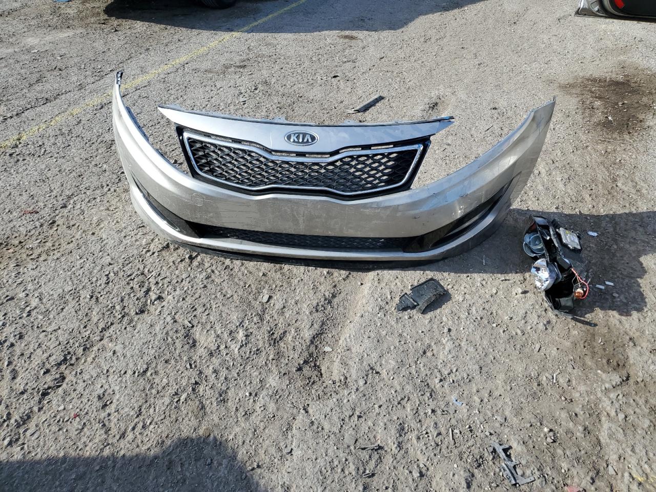 2011 KIA Optima VIN KNAGR4A65B5141597 Copart auction photo, front end damage thumbnail 12