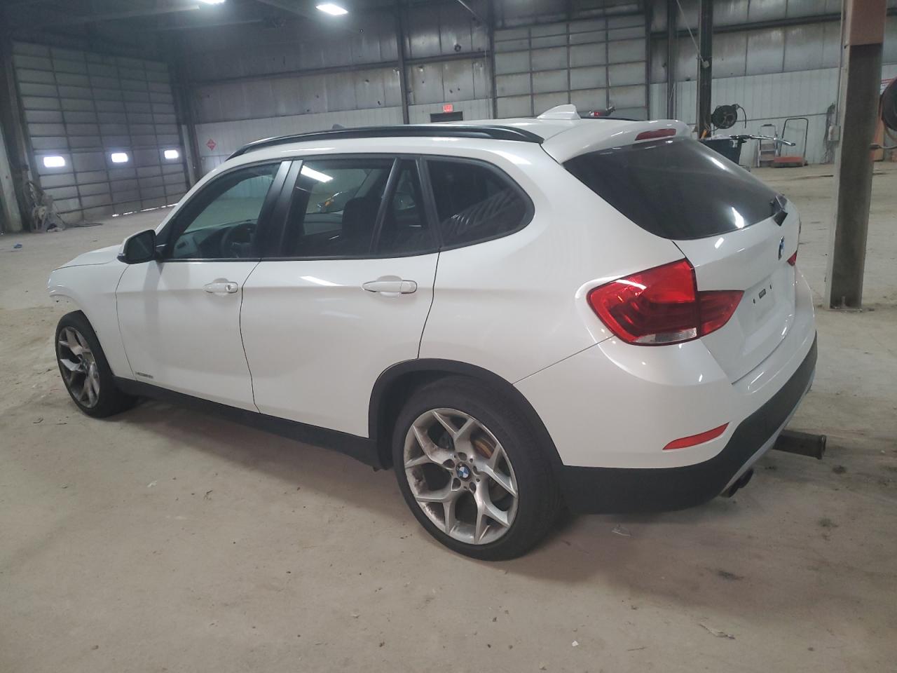 2014 BMW X1 VIN WBAVL1C52EVY15513 Copart auction photo, front end / minor dent/scratches damage thumbnail 2
