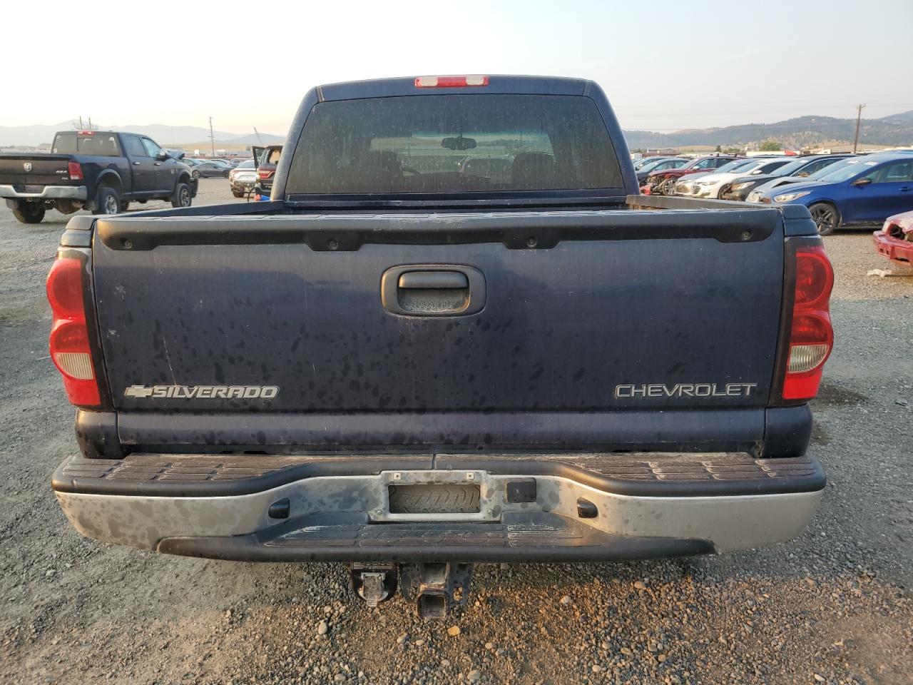 2005 Chevrolet Silverado VIN 2GCEK13T551358718 Copart auction photo, front end / side damage thumbnail 6