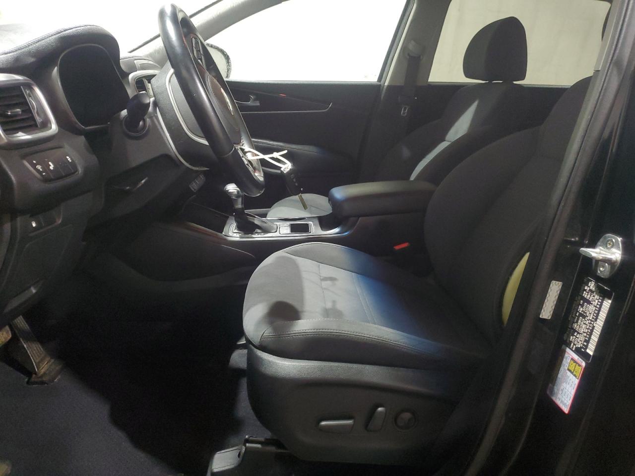 2019 KIA Sorento VIN 5XYPGDA52KG584961 Copart auction photo, front end / minor dent/scratches damage thumbnail 7