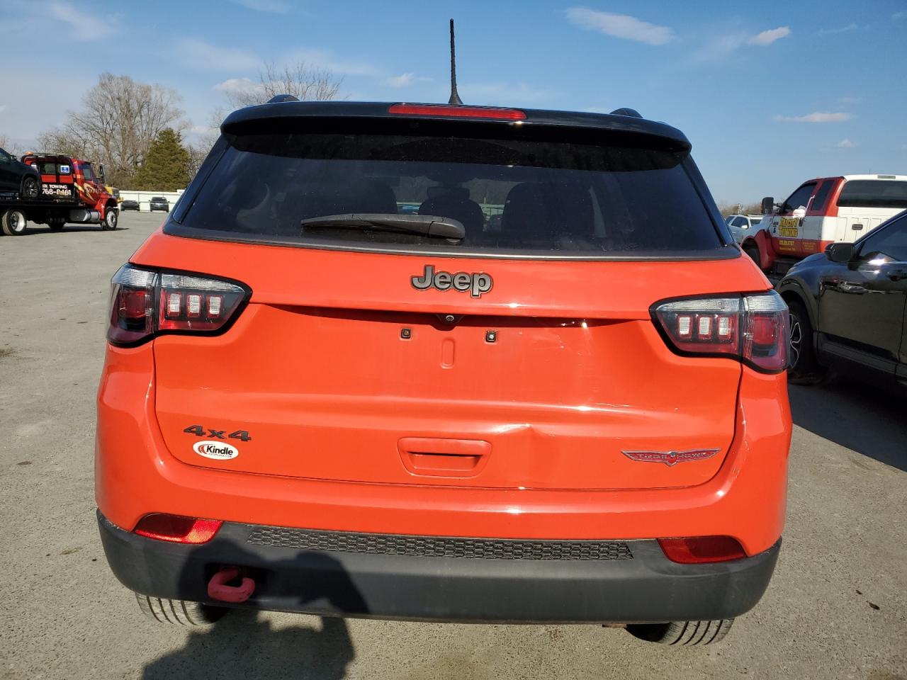 2018 Jeep Compass VIN 3C4NJDDB5JT280606 Copart auction photo, minor dent/scratches damage thumbnail 6