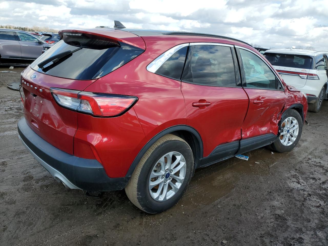 2021 Ford Escape VIN 1FMCU0G61MUA21588 Copart auction photo, front end / side damage thumbnail 3