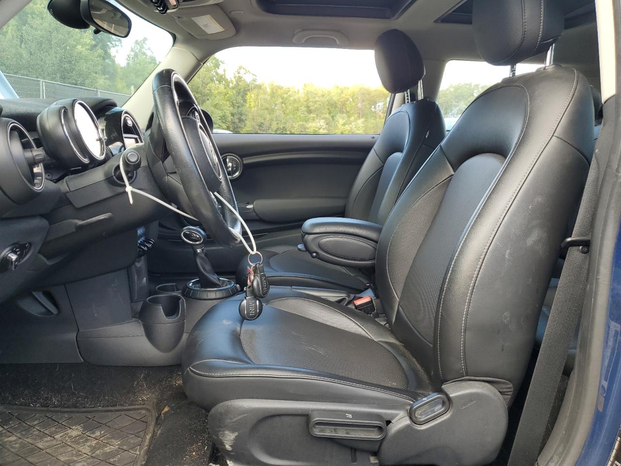 2015 MINI Cooper VIN WMWXM5C52F3A59730 Copart auction photo, front end / minor dent/scratches damage thumbnail 7
