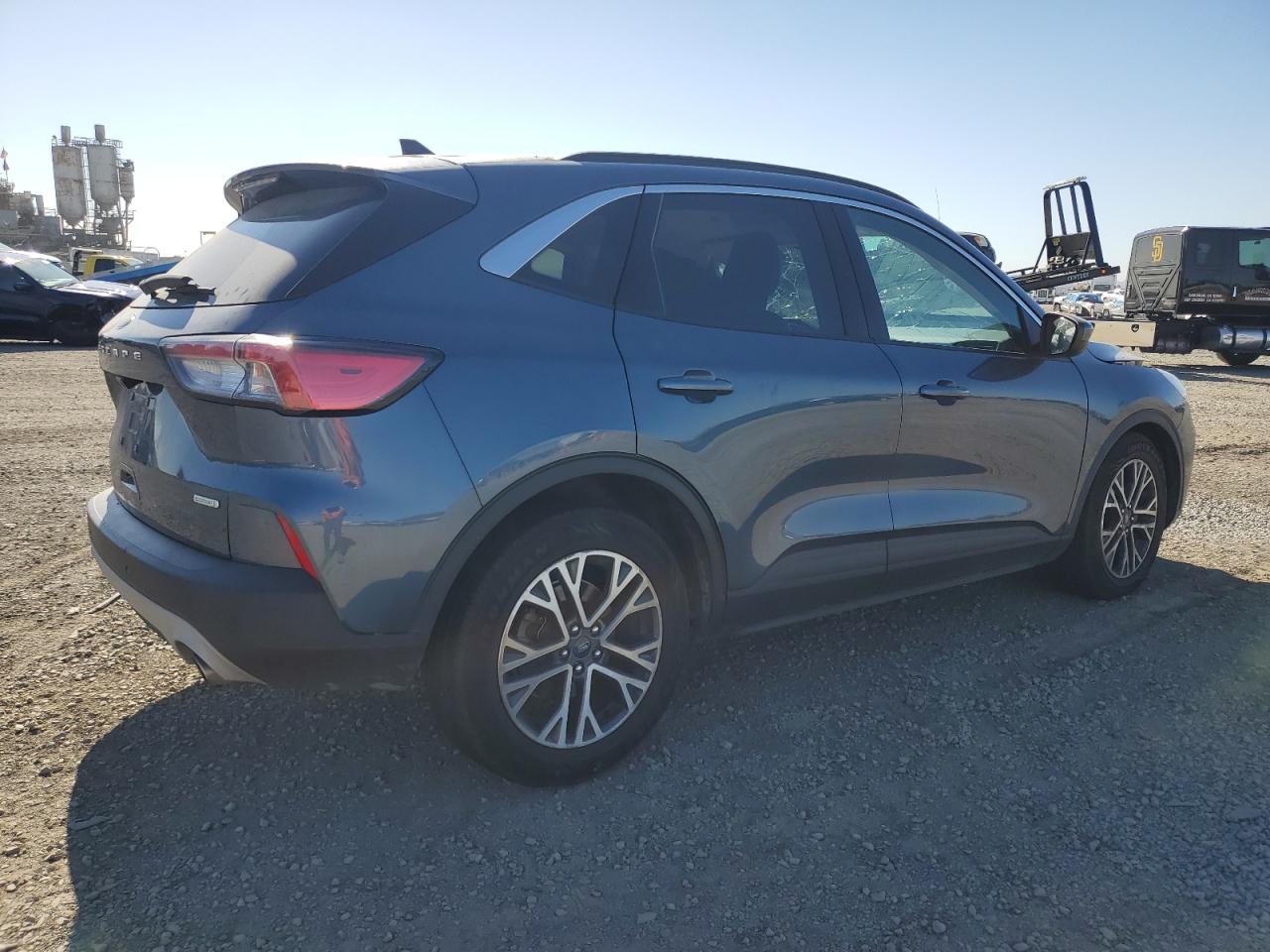 2020 Ford Escape VIN 1FMCU0H65LUC20219 Copart auction photo, front end / side damage thumbnail 3