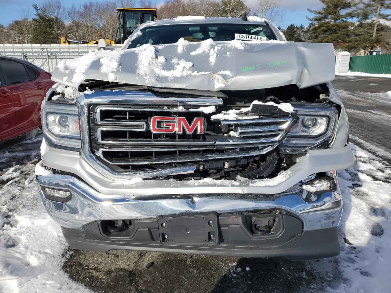 2018 GMC Sierra VIN 1GTV2MEC6JZ258790 Copart auction photo, front end / minor dent/scratches damage thumbnail 5