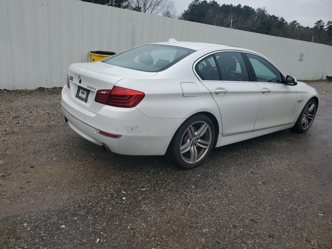 2015 BMW 5er VIN WBA5B1C56FD919352 Copart auction photo, normal wear damage thumbnail 3
