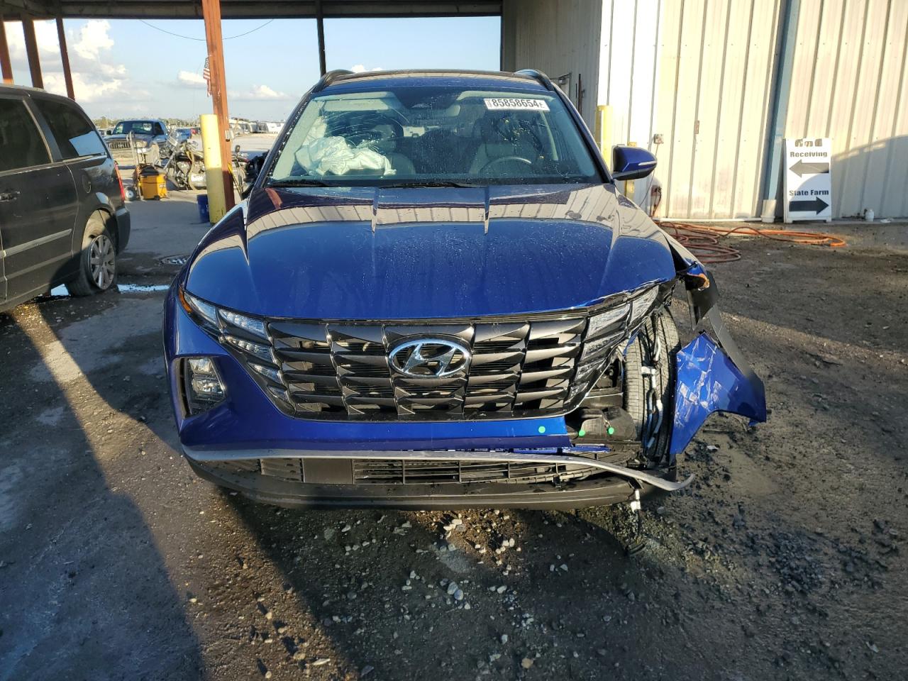 2023 Hyundai Tucson VIN 5NMJF3AE7PH273459 Copart auction photo, side / front end damage thumbnail 5