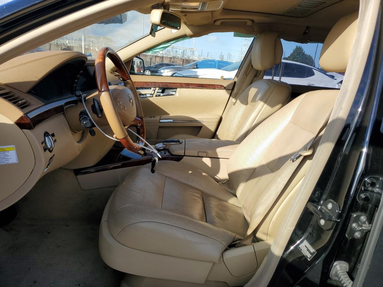 2010 Mercedes-Benz S-klasse VIN WDDNG7BBXAA332957 Copart auction photo, side damage thumbnail 7