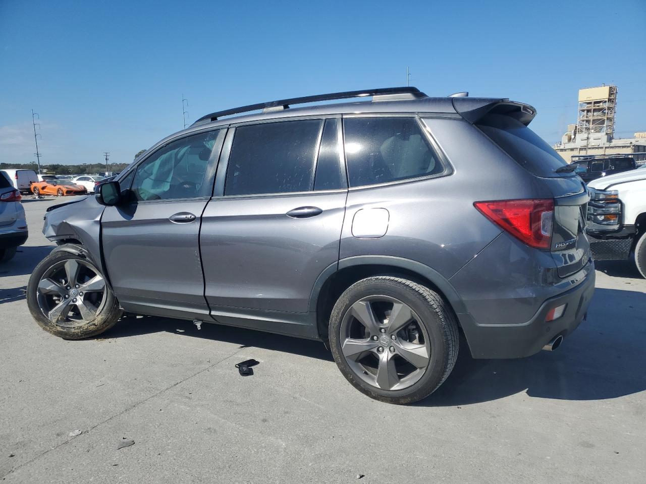 2021 Honda Passport VIN 5FNYF7H94MB001771 Copart auction photo, all over damage thumbnail 2