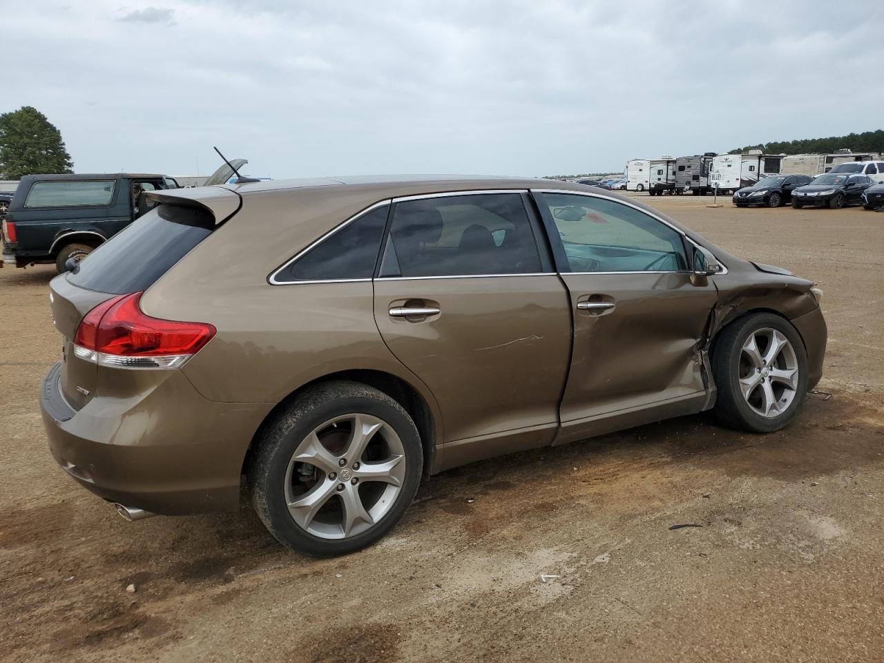 2014 Toyota Venza VIN 4T3ZK3BB4EU065325 Copart auction photo, side / minor dent/scratches damage thumbnail 3