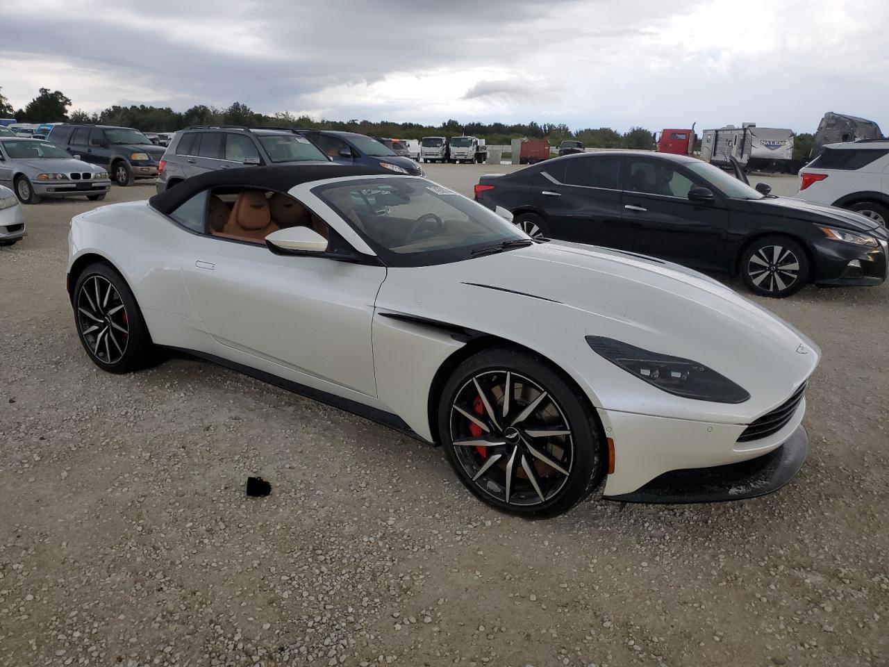 2020 Aston Martin DB11 VIN SCFRMFCWXLGM09361 Copart auction photo, minor dent/scratches damage thumbnail 4