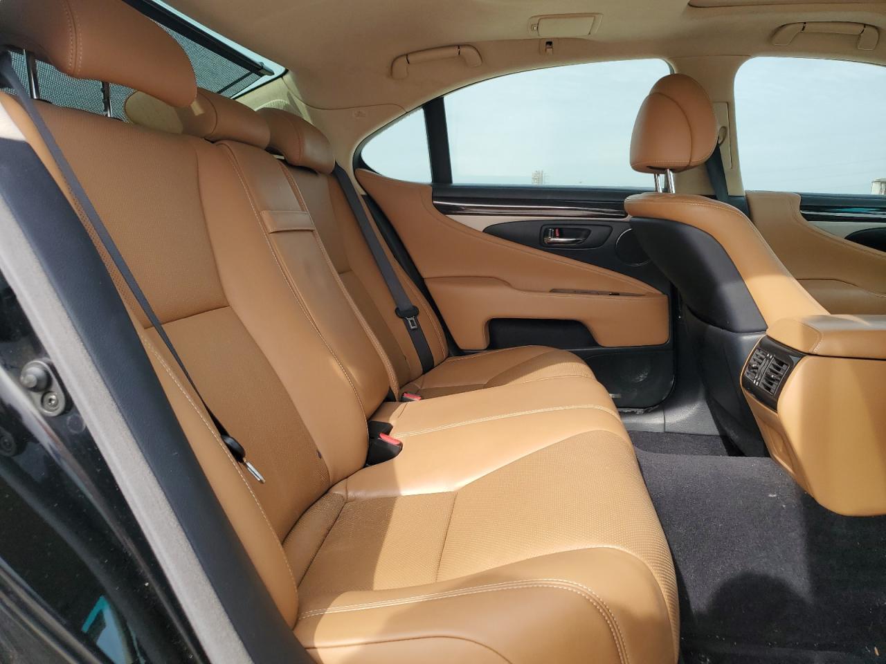 2014 Lexus LS VIN JTHBL5EF7E5131865 Copart auction photo, front end damage thumbnail 11