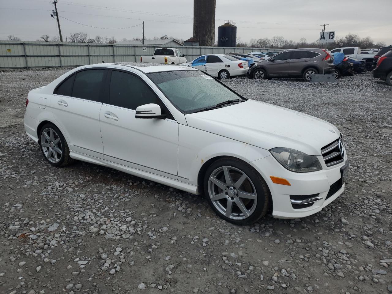 2014 Mercedes-Benz C-klasse VIN WDDGF8AB9EA961215 Copart auction photo, front end damage thumbnail 4