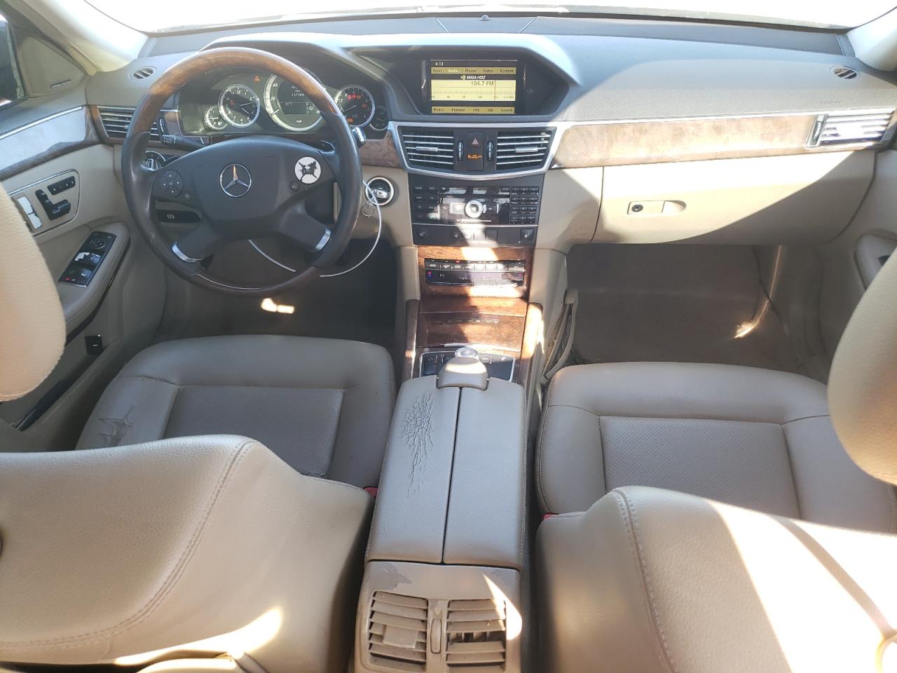 2011 Mercedes-Benz E-klasse VIN WDDHF5GB8BA331529 Copart auction photo, rear end / minor dent/scratches damage thumbnail 8