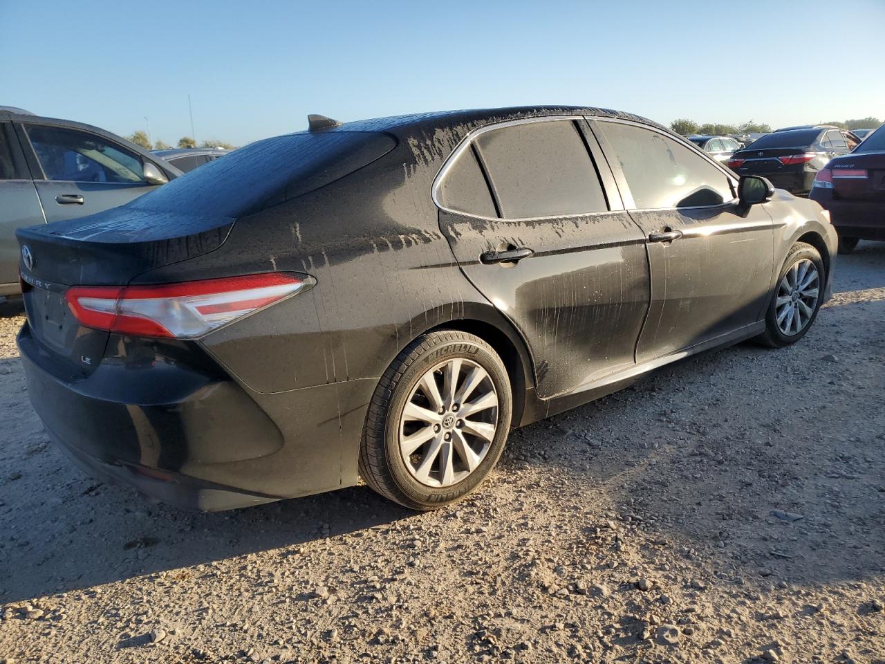 2019 Toyota Camry VIN 4T1B11HK9KU831120 Copart auction photo, side / minor dent/scratches damage thumbnail 3