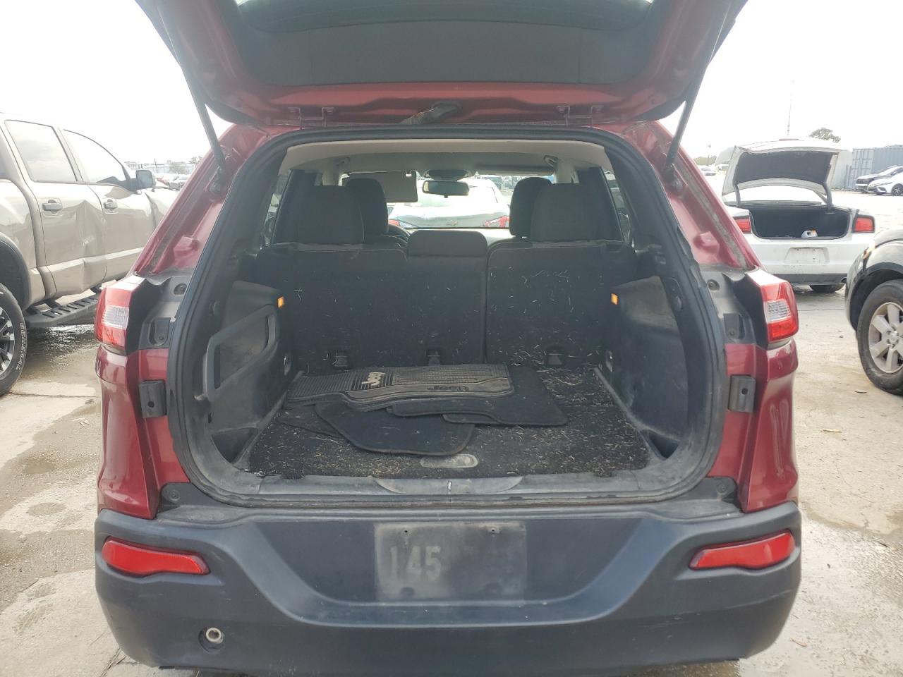 2015 Jeep Grand Cherokee VIN 1C4PJLAB4FW628372 Copart auction photo, front end / side damage thumbnail 6