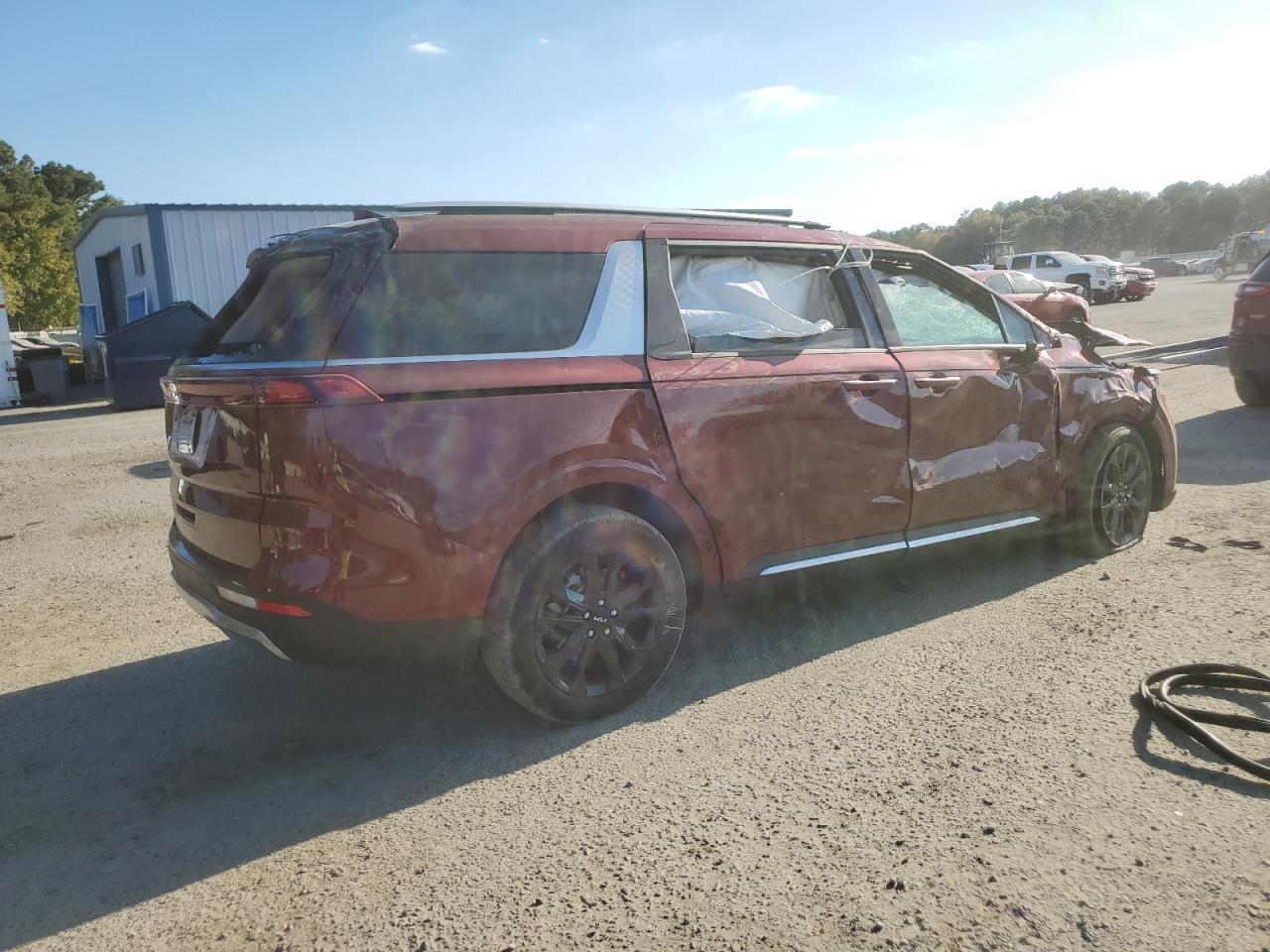 2024 KIA Carnival VIN KNDNE5H37R6414924 Copart auction photo, front end / minor dent/scratches damage thumbnail 3
