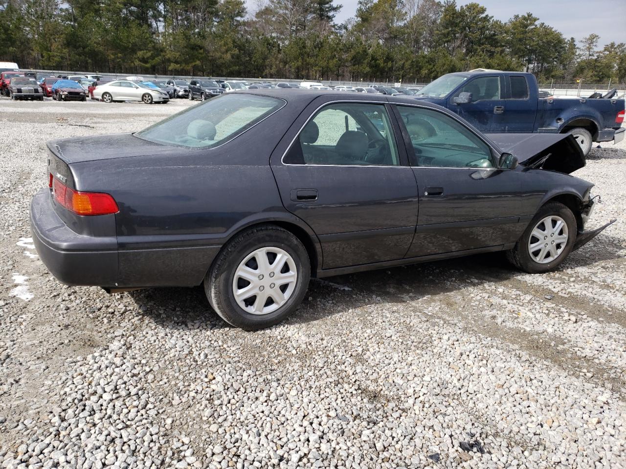 2000 Toyota Camry VIN 4T1BG22K2YU951508 Copart auction photo, front end / minor dent/scratches damage thumbnail 3