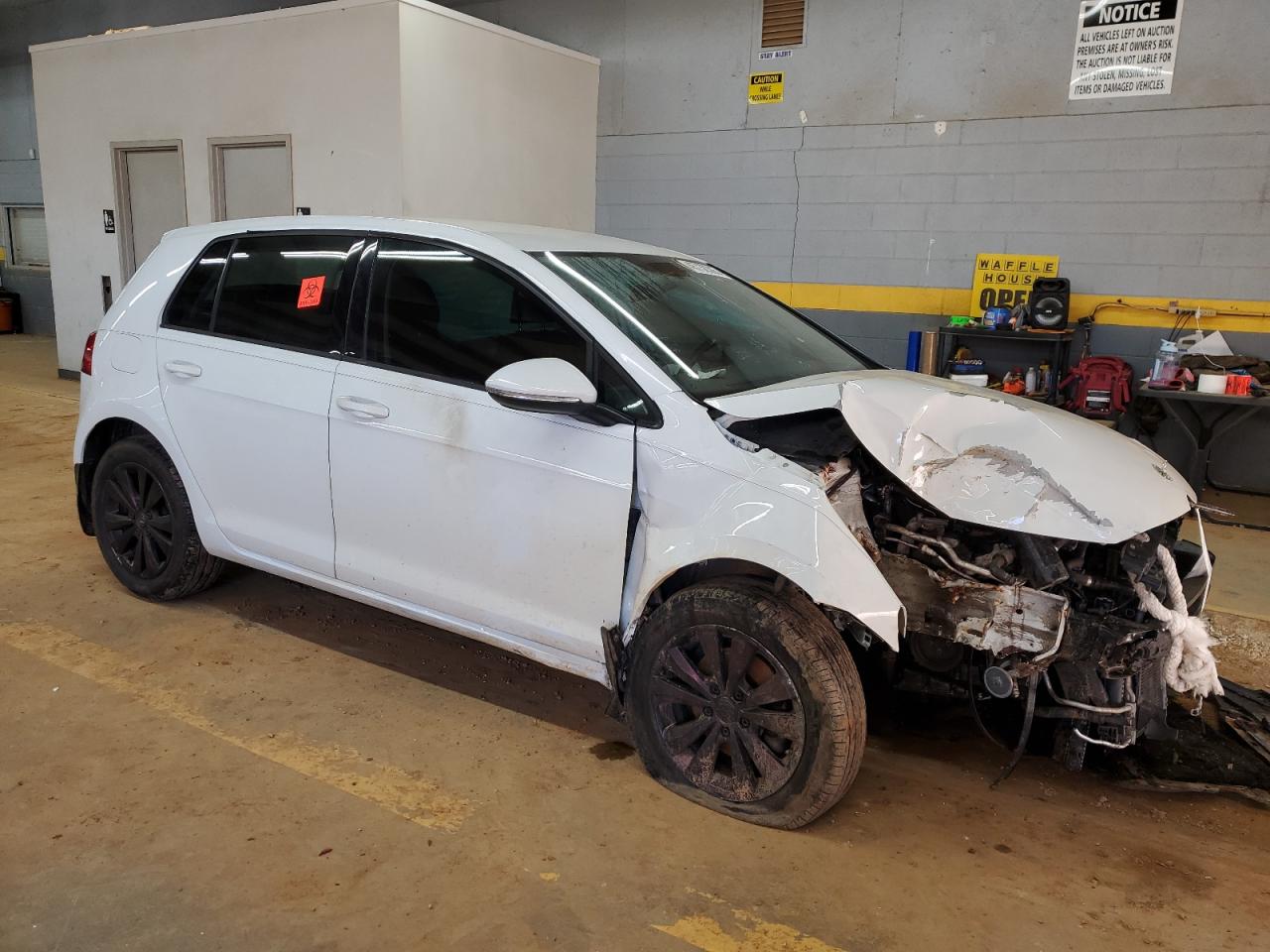 2015 Volkswagen Golf VIN 3VWRA7AU5FM082258 Copart auction photo, front end / undercarriage damage thumbnail 4