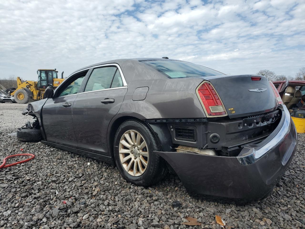 2013 Chrysler 300 VIN 2C3CCAAG1DH556295 Copart auction photo, front end / minor dent/scratches damage thumbnail 2