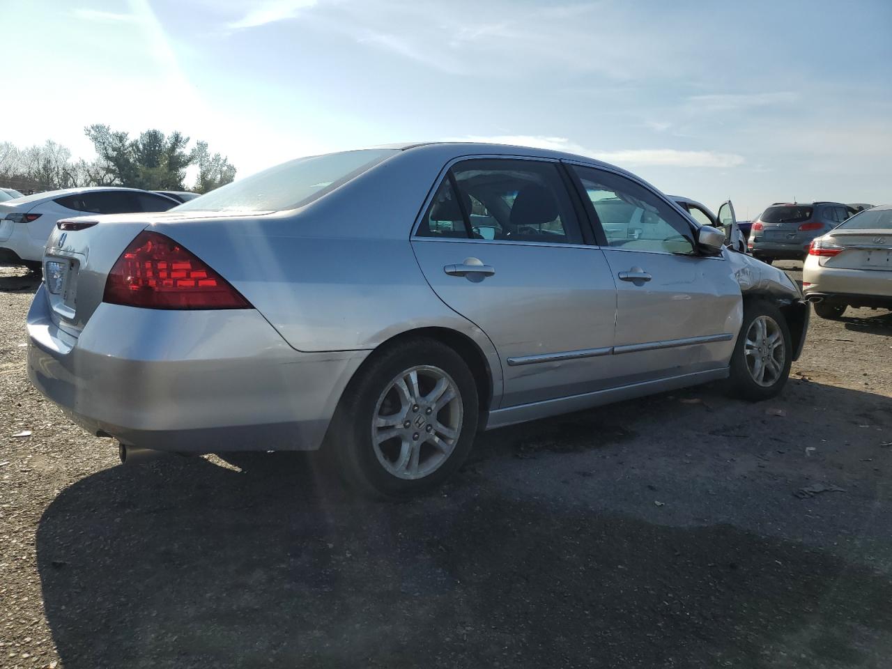 2007 Honda Accord VIN 1HGCM56757A134320 Copart auction photo, front end / side damage thumbnail 3
