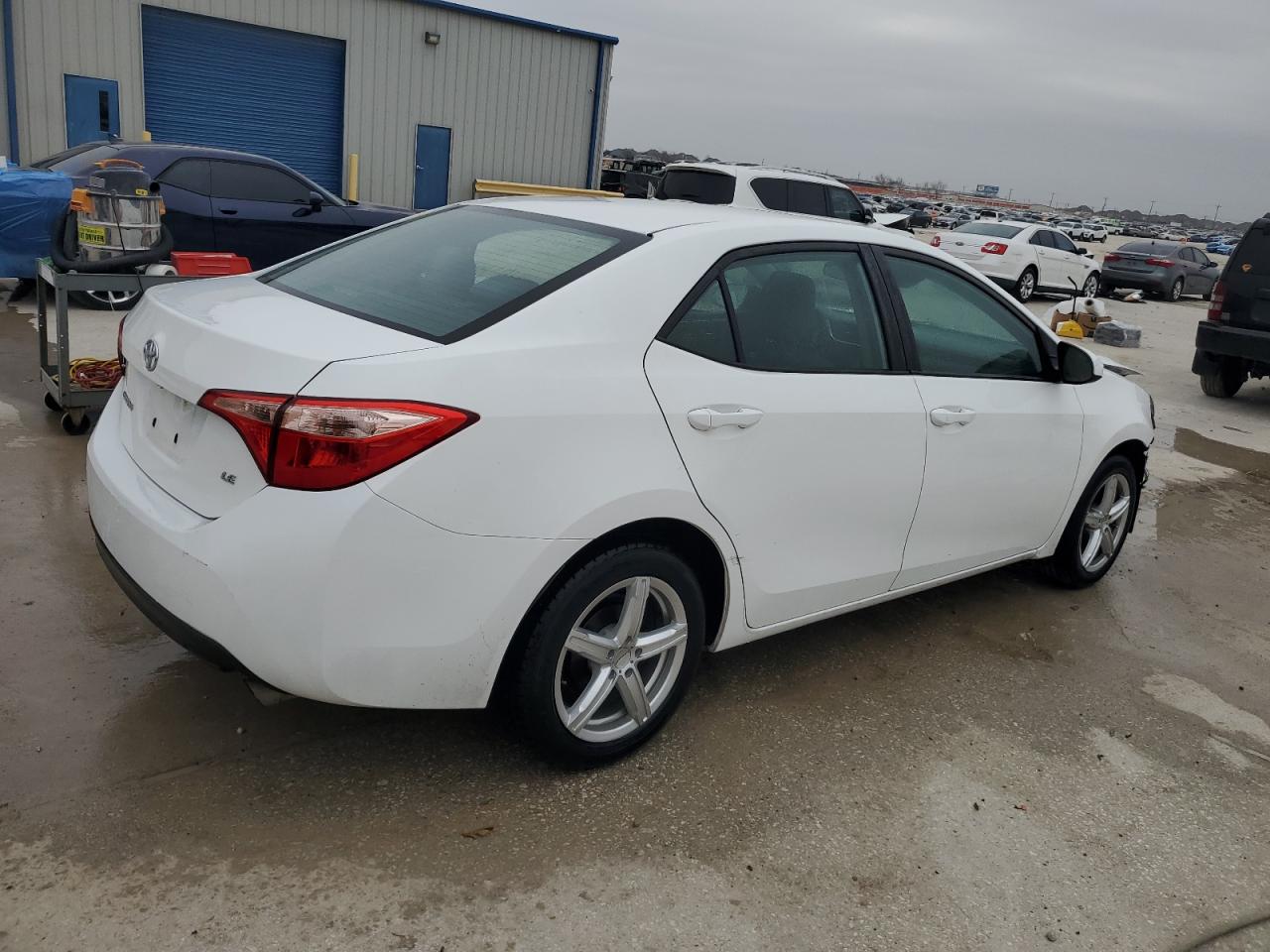 2019 Toyota Corolla VIN 2T1BURHE4KC136741 Copart auction photo, front end damage thumbnail 3